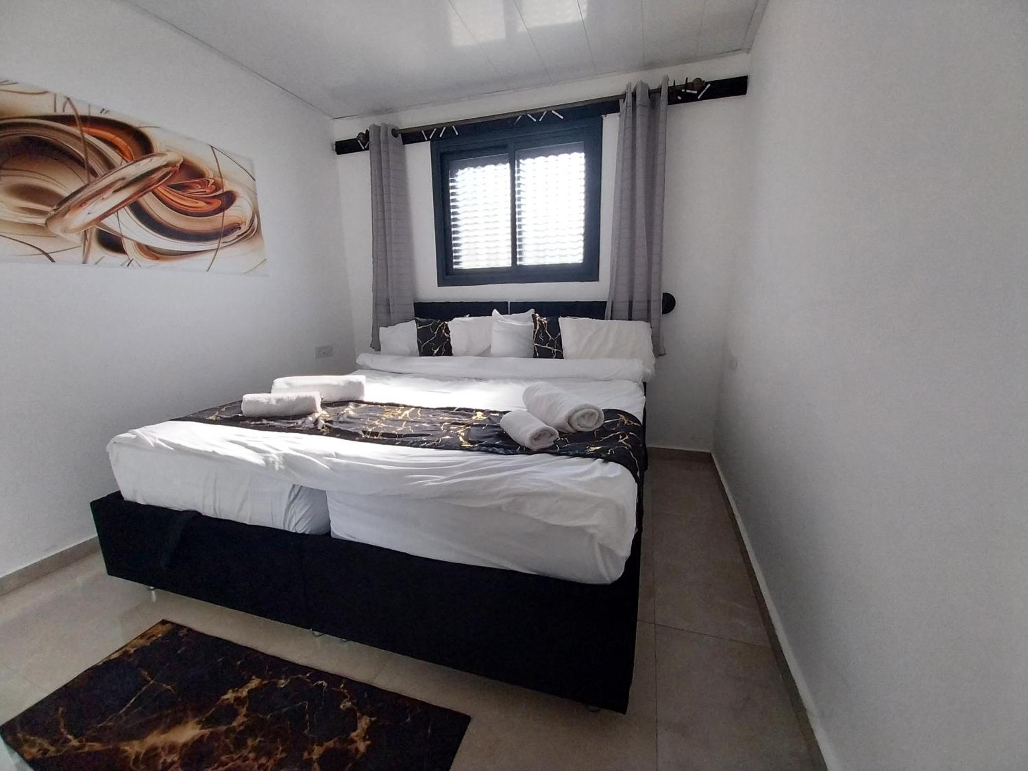 שירת דבורה בבני ברק Apartment Giv'at Shemu'el Exterior photo