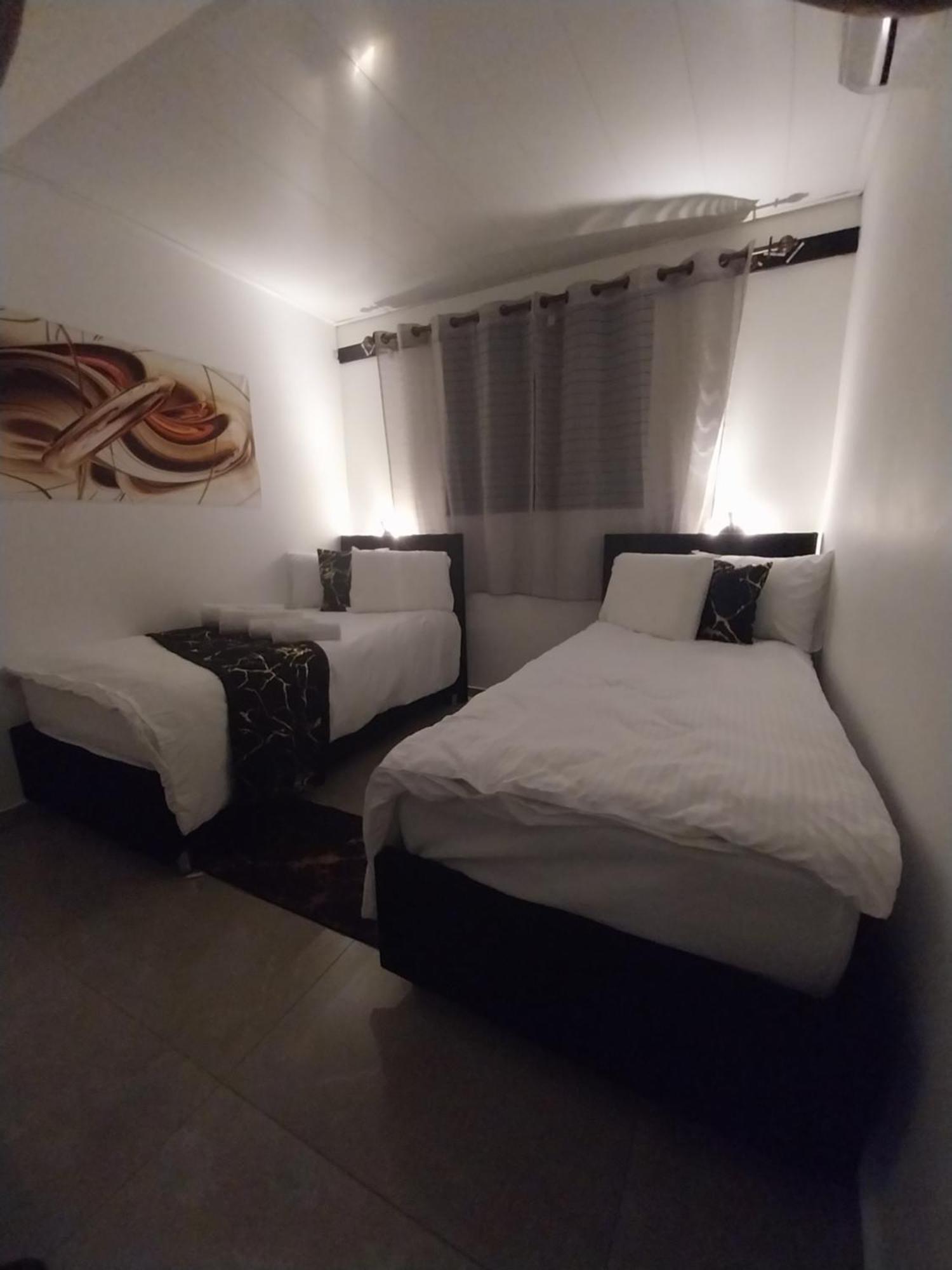 שירת דבורה בבני ברק Apartment Giv'at Shemu'el Exterior photo